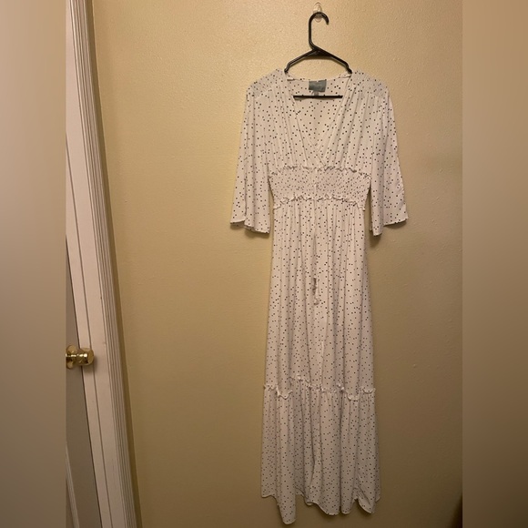 3/$10 Size M white with black polka dots long flowing dress - Picture 1 of 3